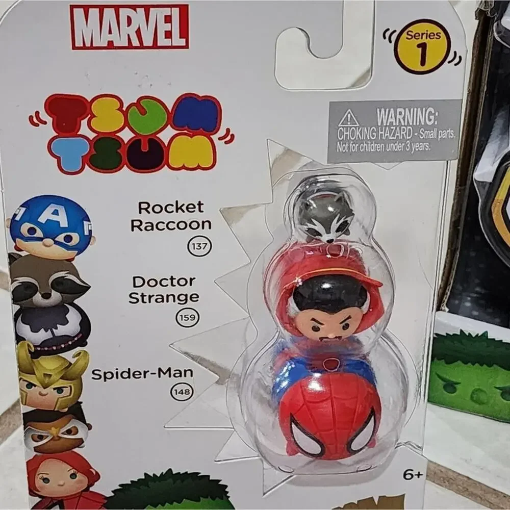 Marvel Tsum Tsum Comic Box‎ Display and 12 Toy Figures new!!